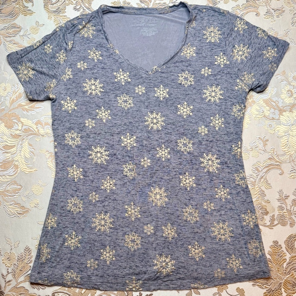 ✨ Apt. 9 Gray & Gold Snowflake Boho Women’s Top • Medium ✨
